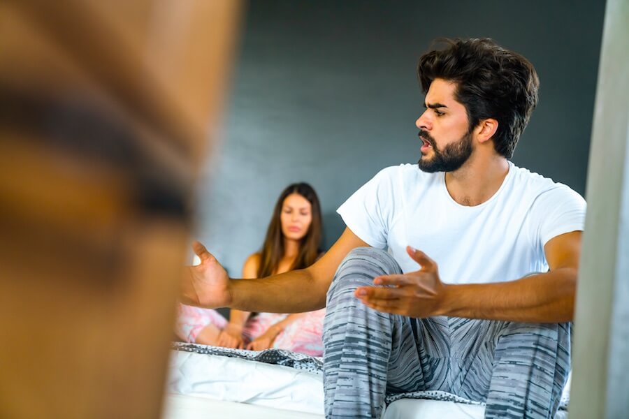 Egal, was sie macht, du bist eifersüchtig
